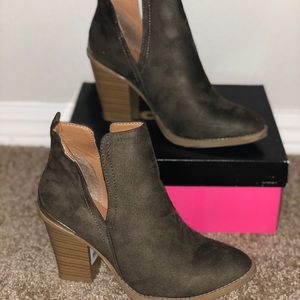Black & Green Bootie/ Heel